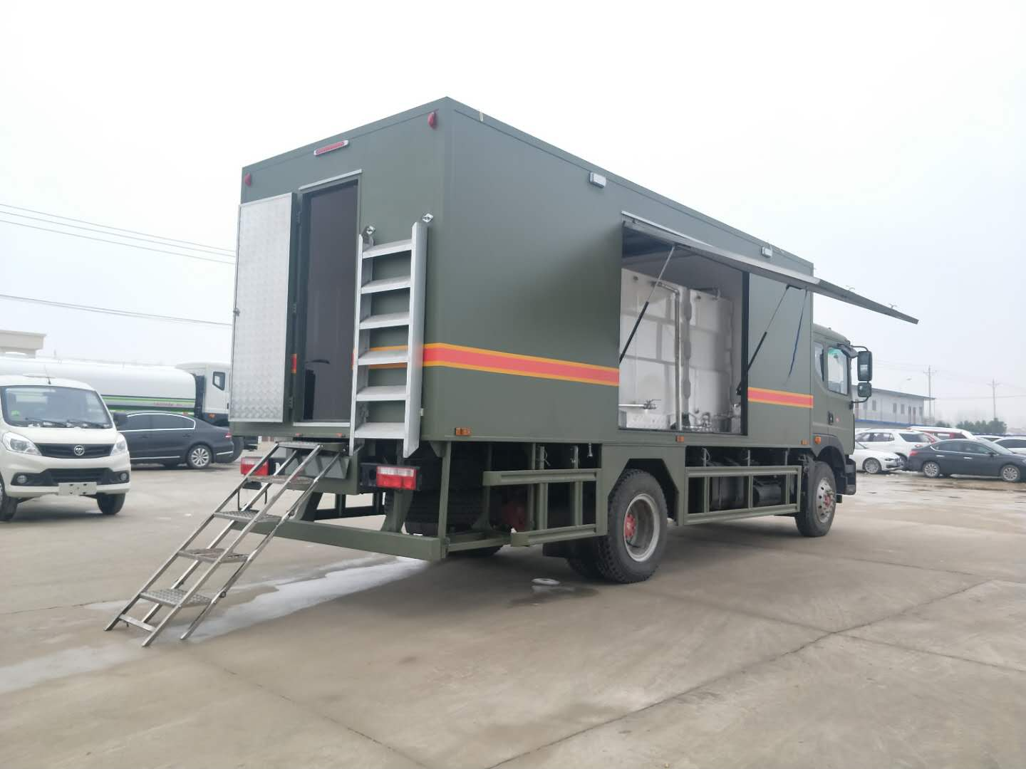 東風多利卡D7凈水車