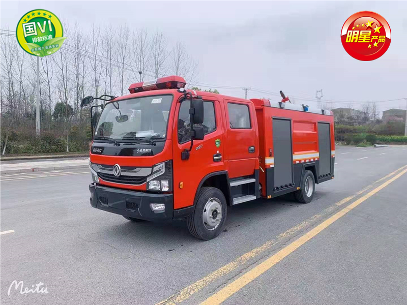 東風(fēng)六驅(qū)森林消防車(chē)